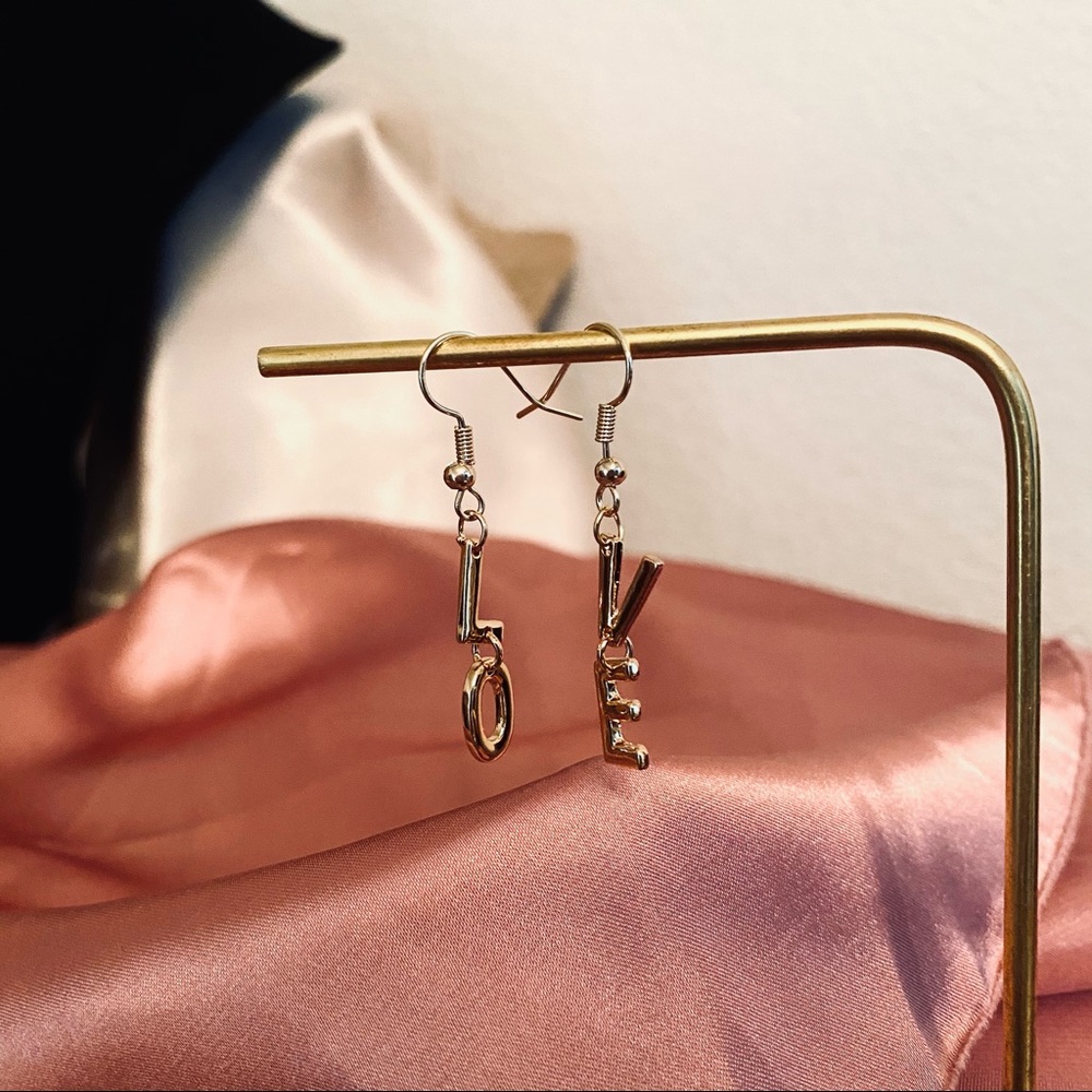 💙💕Last one LOVE Faith 18K Goldplated Hooks - Picture 5 of 7